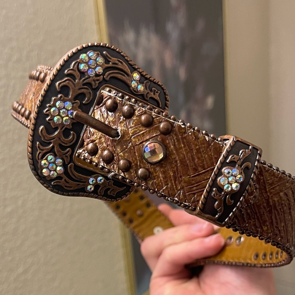Vintage Brown Studded Women’s Belt